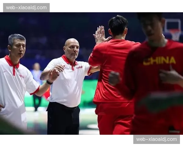 阿门4助攻展现传球视野 火箭进攻体系赋予其更多处理球权限 阿门4助攻展现传球视野 火箭进攻体系赋予其更多处理球权限